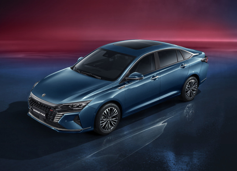Изображение Объявлены российские цены на Dongfeng Aeolus Shine Max