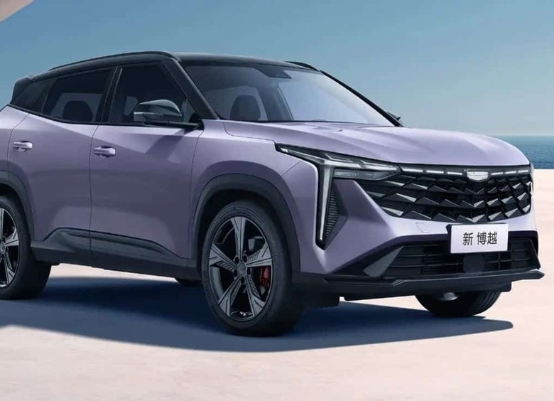 Изображение Geely показала новый Atlas, который готова привезти и в Россию
