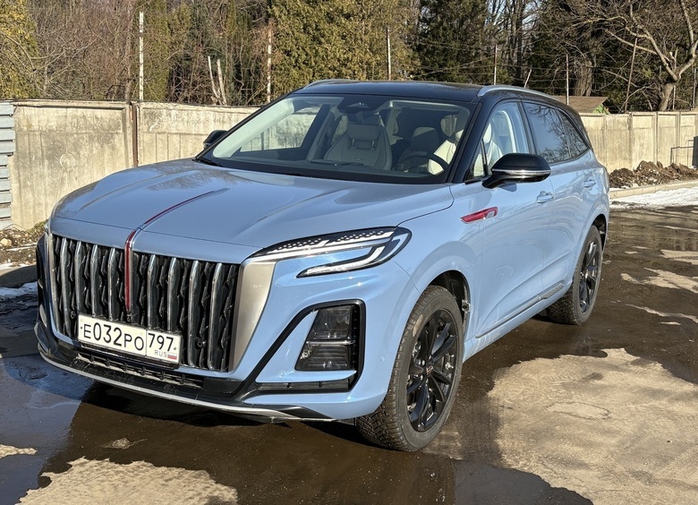 Изображение Светотени: тест-драйв простого кроссовера Hongqi HS3 от премиальной марки